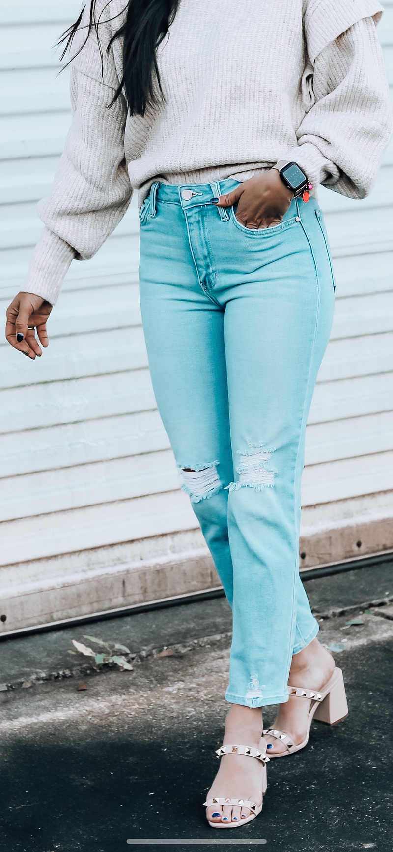 JUST BLACK HI RISE DISTRESS STRAIGHT LEG LIGHT DENIM